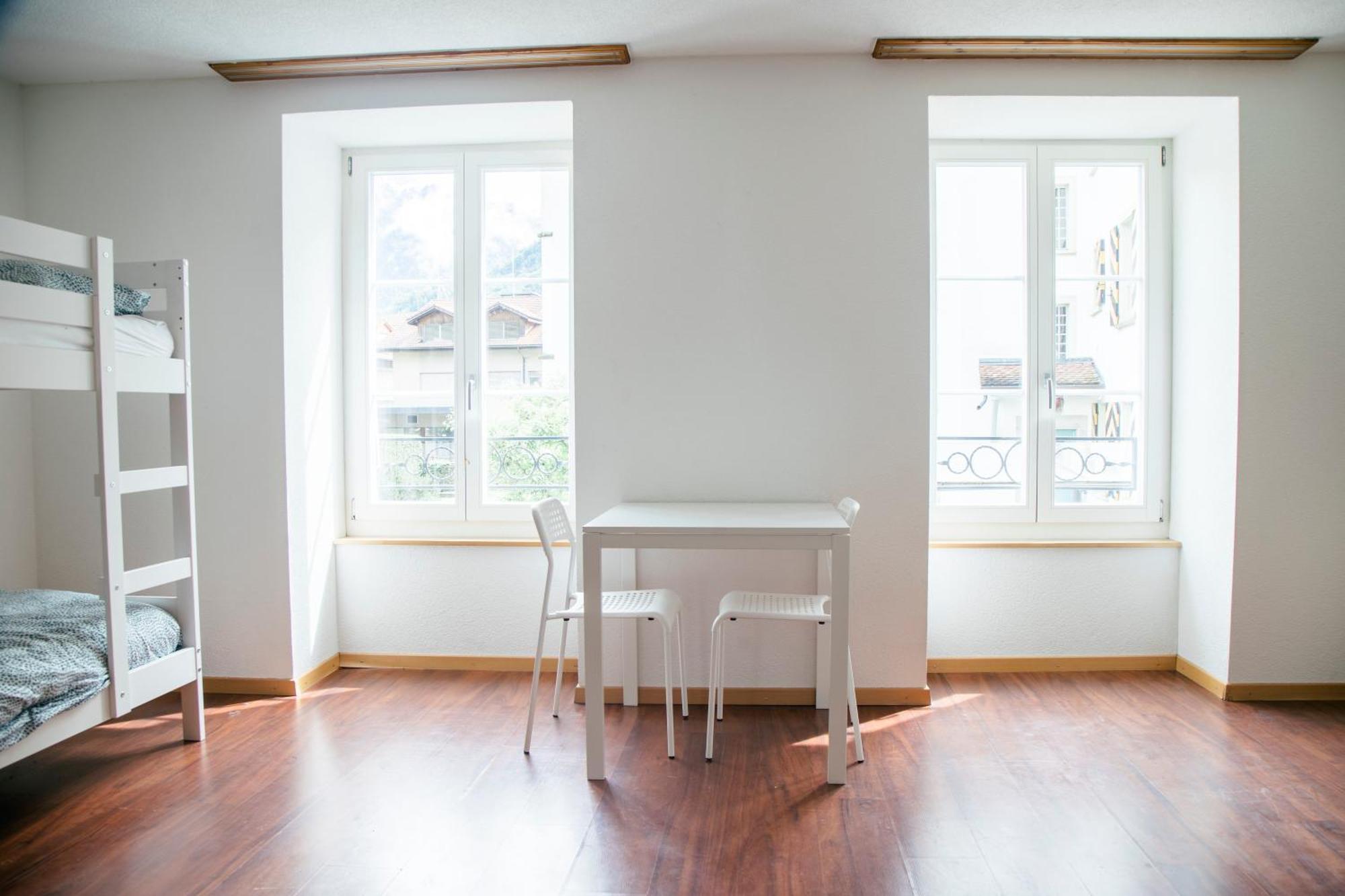 Nimbuzzz Apartments Unterseen ภายนอก รูปภาพ