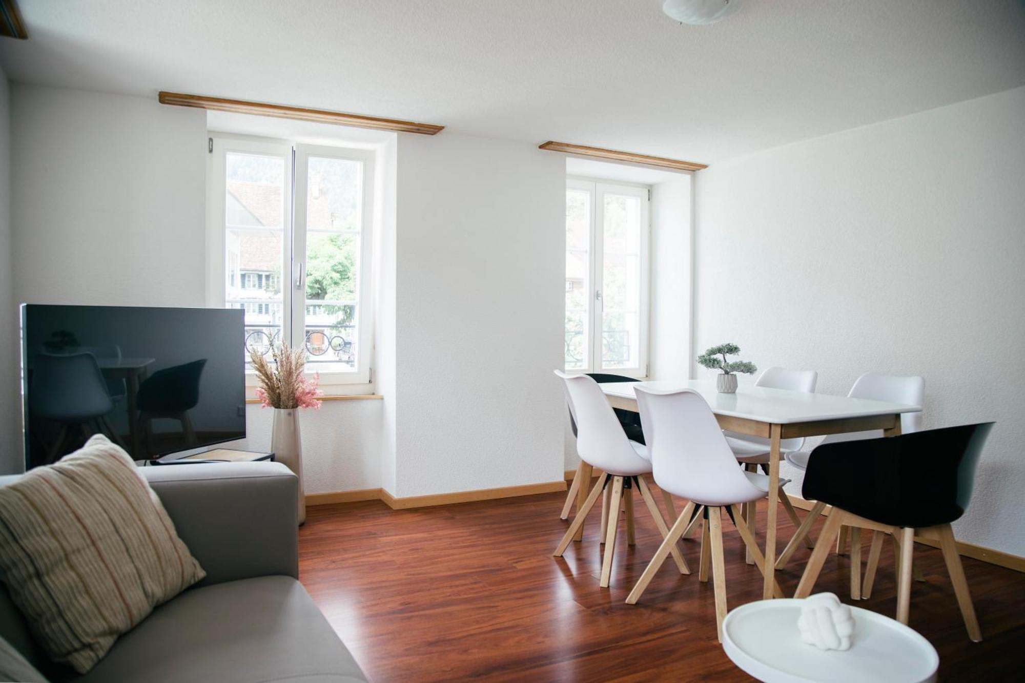 Nimbuzzz Apartments Unterseen ภายนอก รูปภาพ