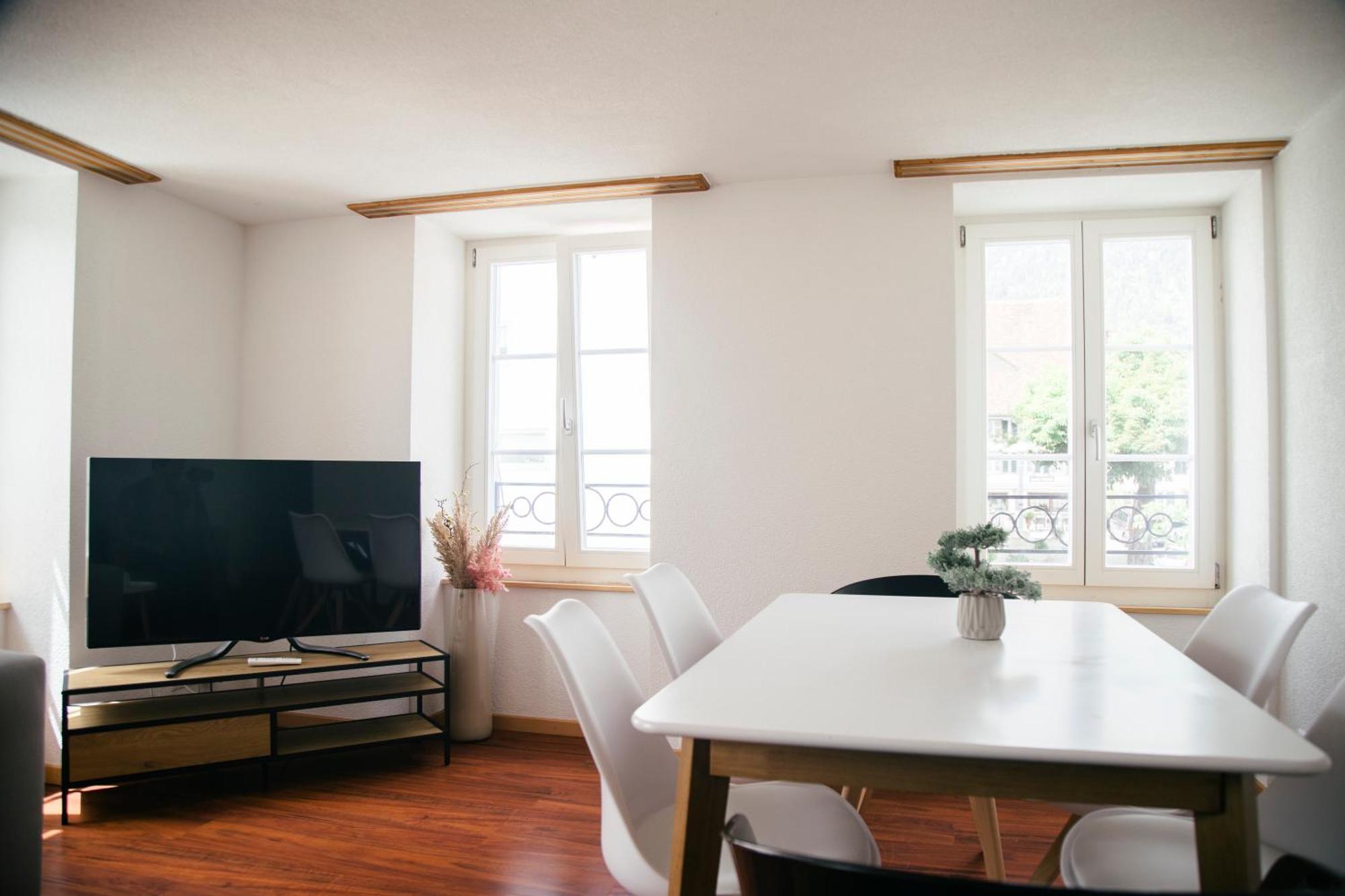 Nimbuzzz Apartments Unterseen ภายนอก รูปภาพ