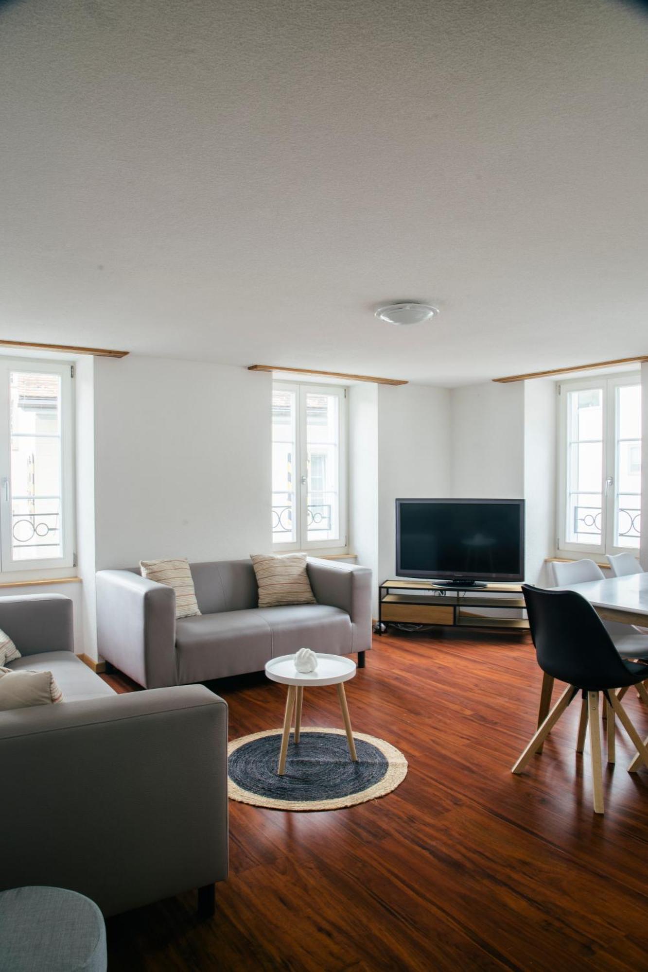 Nimbuzzz Apartments Unterseen ภายนอก รูปภาพ