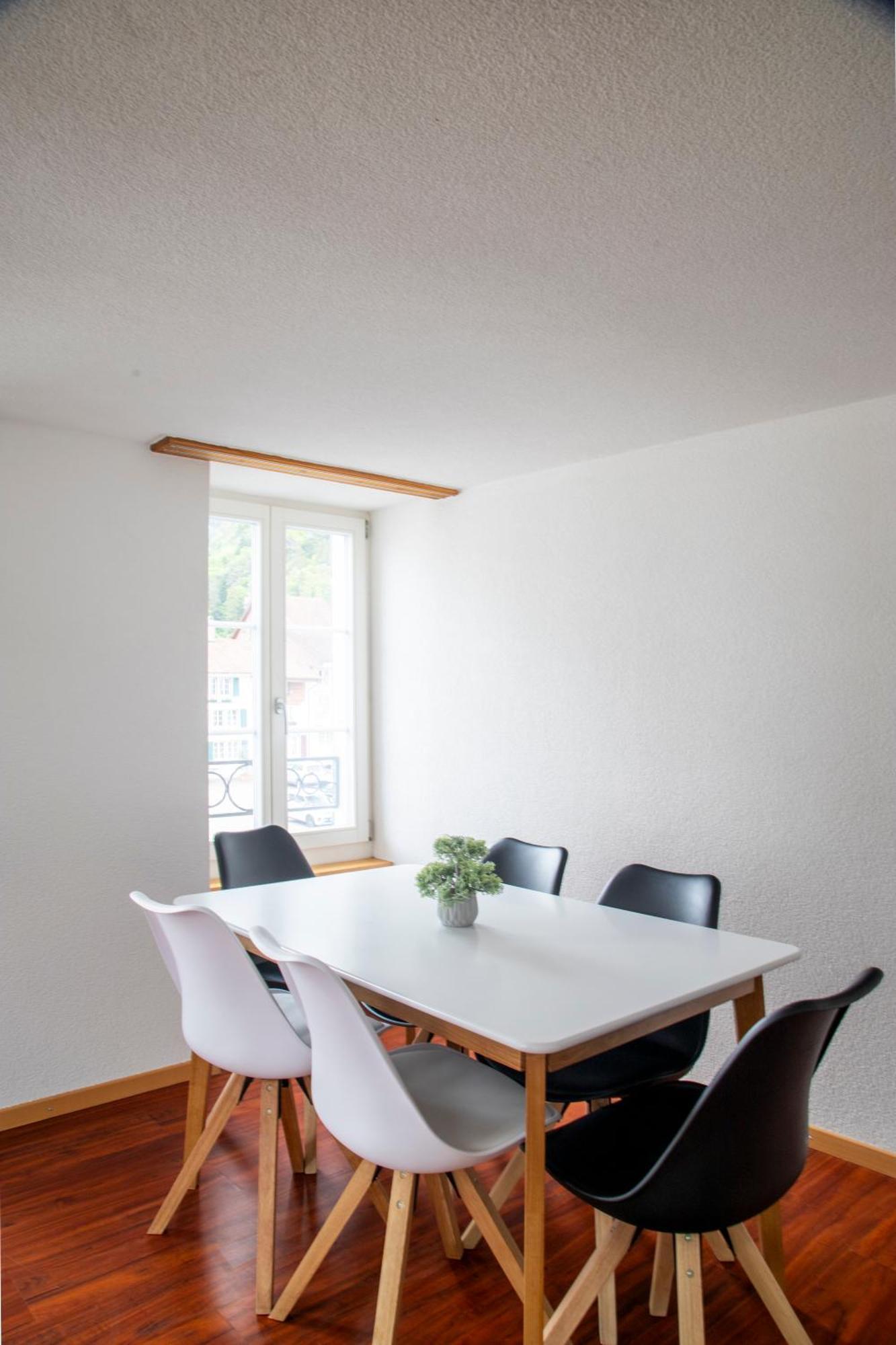 Nimbuzzz Apartments Unterseen ภายนอก รูปภาพ